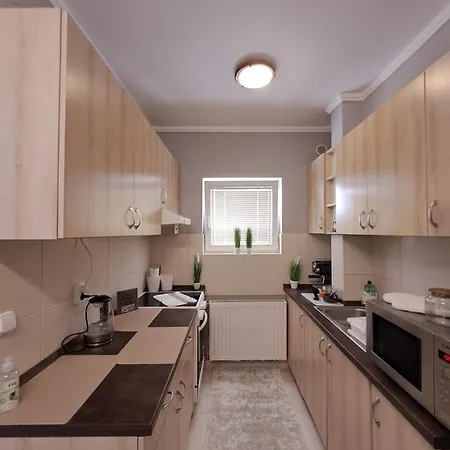 شقة Cseri House Apartman *