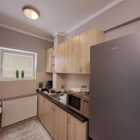 Cseri House Apartman شقة
