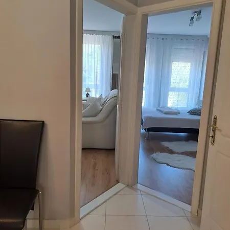 شقة Cseri House Apartman ديبريتْسين