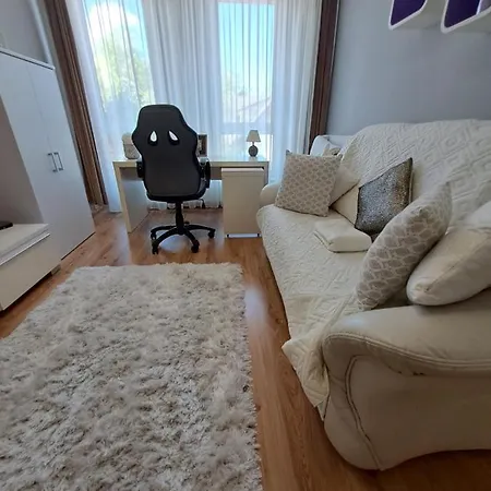 Cseri House Apartman *
