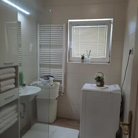 Cseri House Apartman