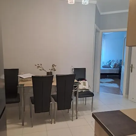 Cseri House Apartman ديبريتْسين